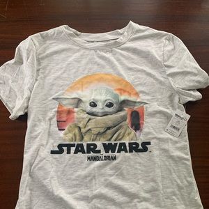 NEW Mandalorian Baby Yoda Shirt - Size L (11-13)